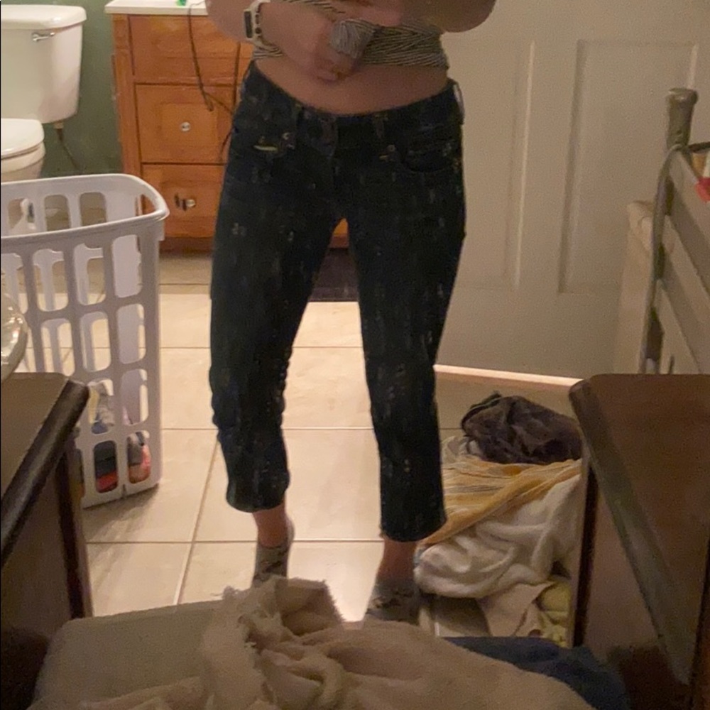 AE capris